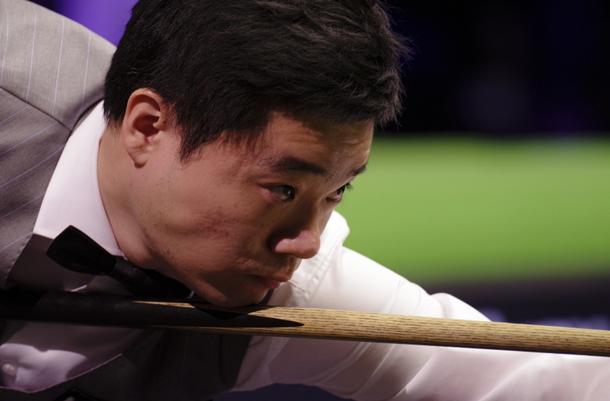 换上表现出 换上表现出