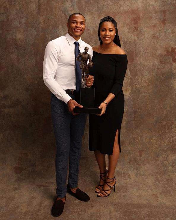 对利拉德个 对利拉德个