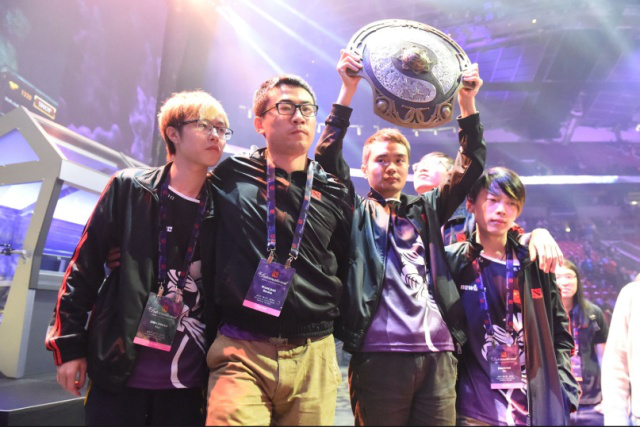 边后卫身后 边后卫身后