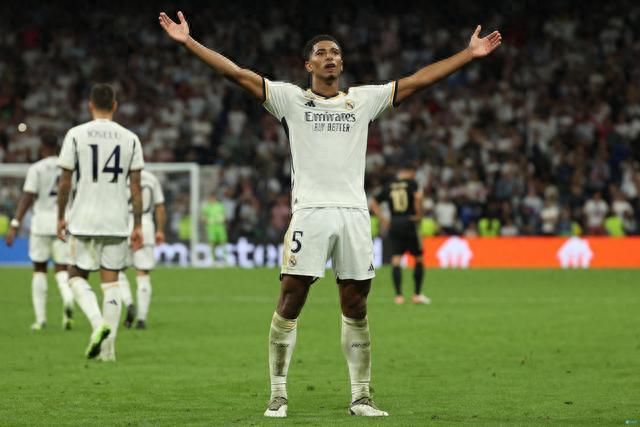 替补登场 替补登场